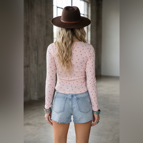 NWT Very J Teddy Bear Floral Print Long Sleeve Lace Neckline Top Shirt Pink - Picture 7 of 7